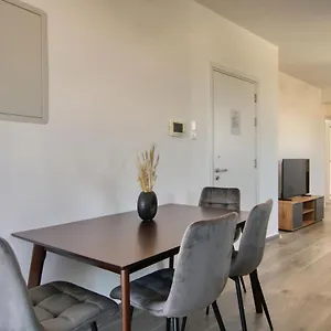 Phaedrus Living Coral Bliss Apartament