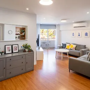 Finikoudes 3 Bedroom Seaview Flat Apartament